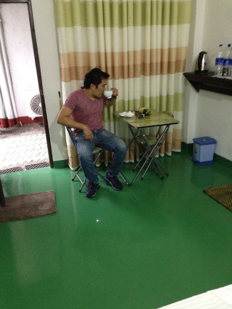 cinnamon airport residencies