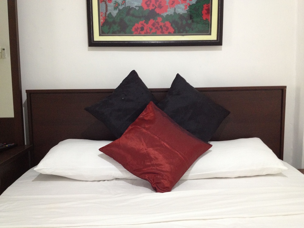 cinnamon airport residencies