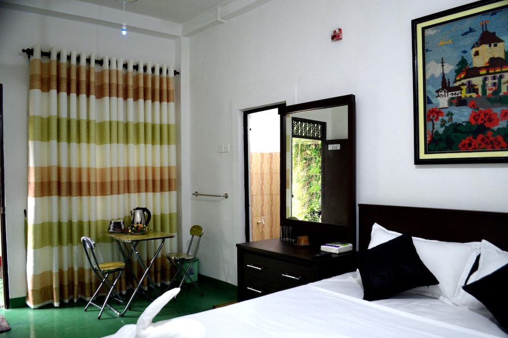 cinnamon airport residencies