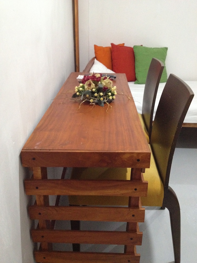 cinnamon airport residencies