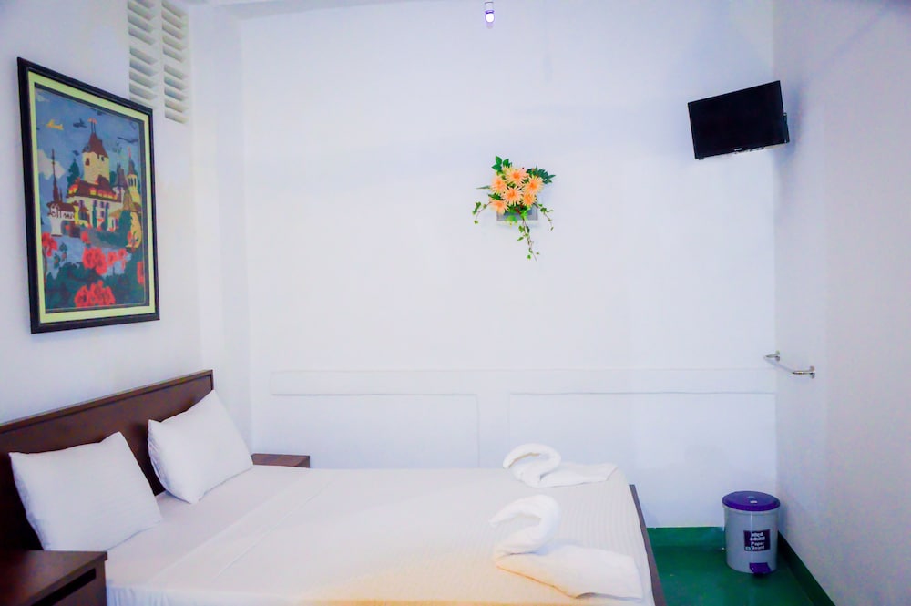 cinnamon airport residencies