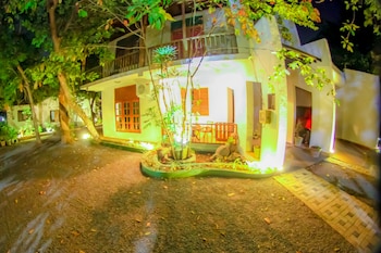 cinnamon airport residencies