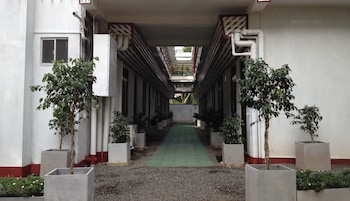 cinnamon airport residencies