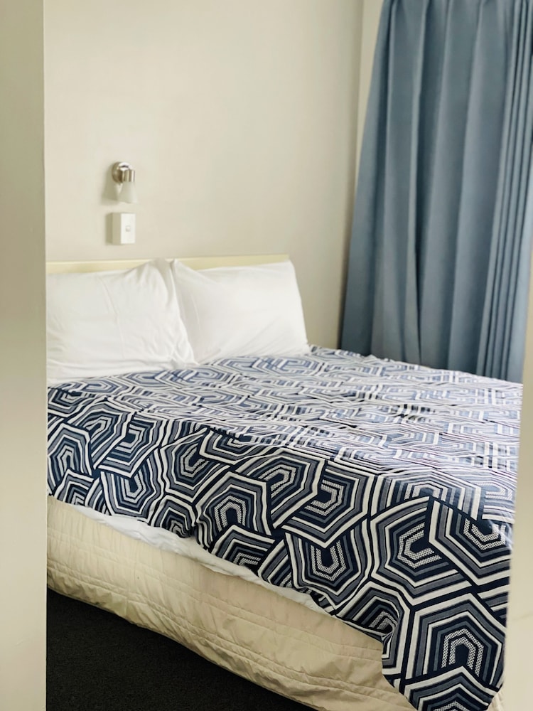 ashleigh court motel christchurch hagley park