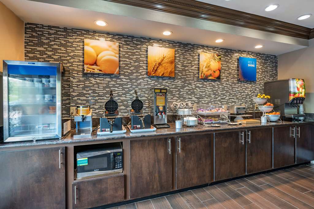 comfort inn and suites