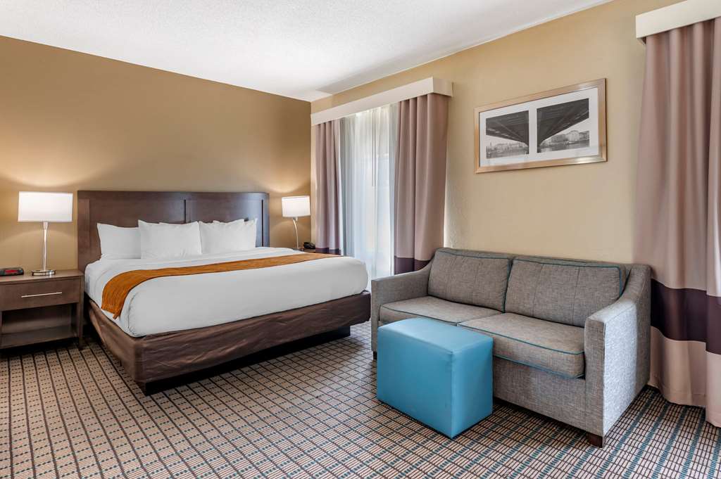 comfort inn and suites