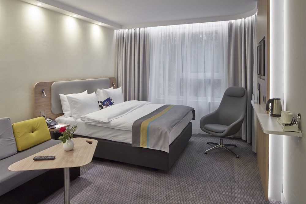 holiday inn express merzig an ihg hotel