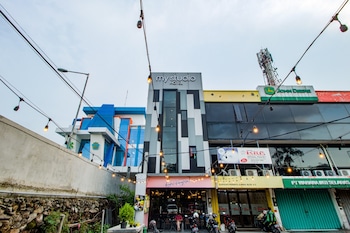 my studio hotel juanda airport surabaya hostel