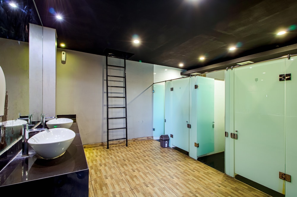 my studio hotel juanda airport surabaya hostel