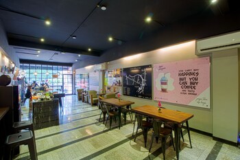 my studio hotel juanda airport surabaya hostel