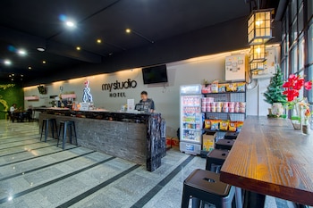 my studio hotel juanda airport surabaya hostel