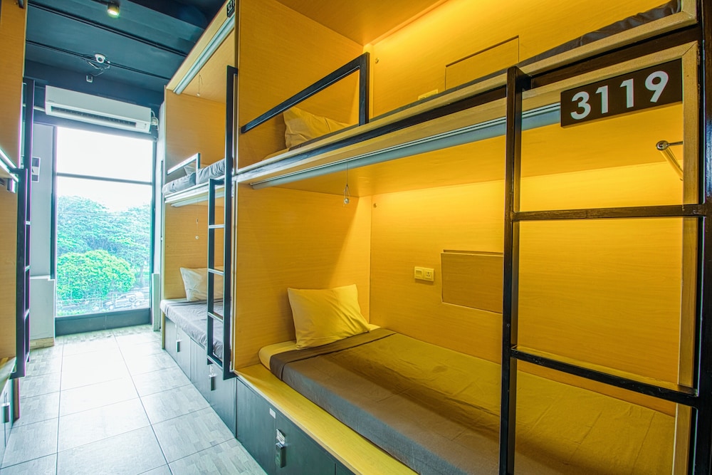my studio hotel juanda airport surabaya hostel
