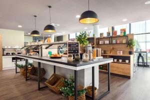 super 8 by wyndham oberhausen am centro