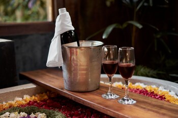 kawan antique ubud villa