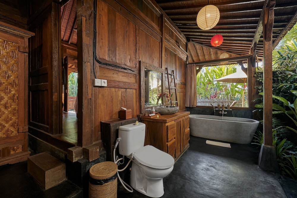 kawan antique ubud villa