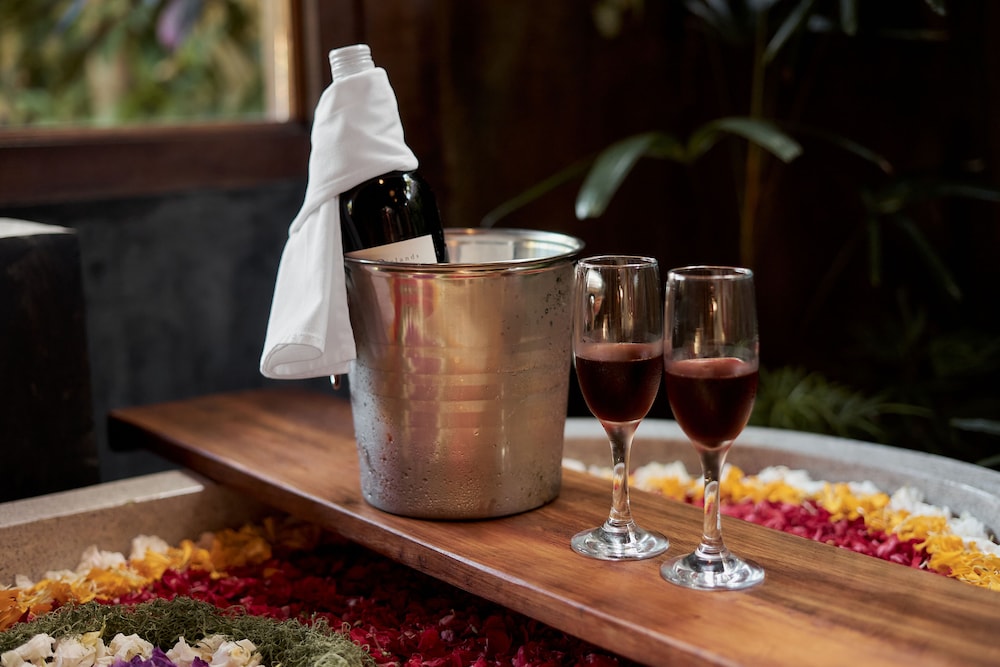 kawan antique ubud villa