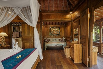 kawan antique ubud villa
