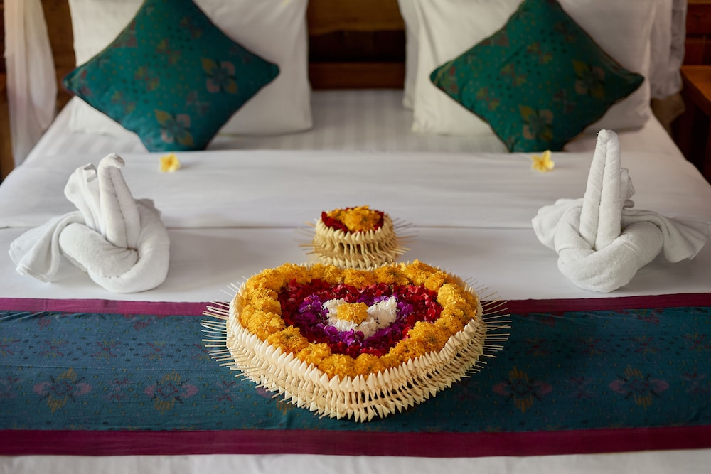 kawan antique ubud villa