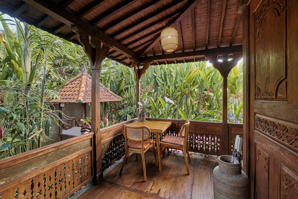 kawan antique ubud villa