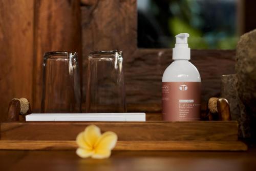 kawan antique ubud villa