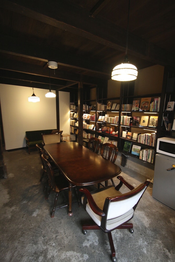 haruya umekoji hostel