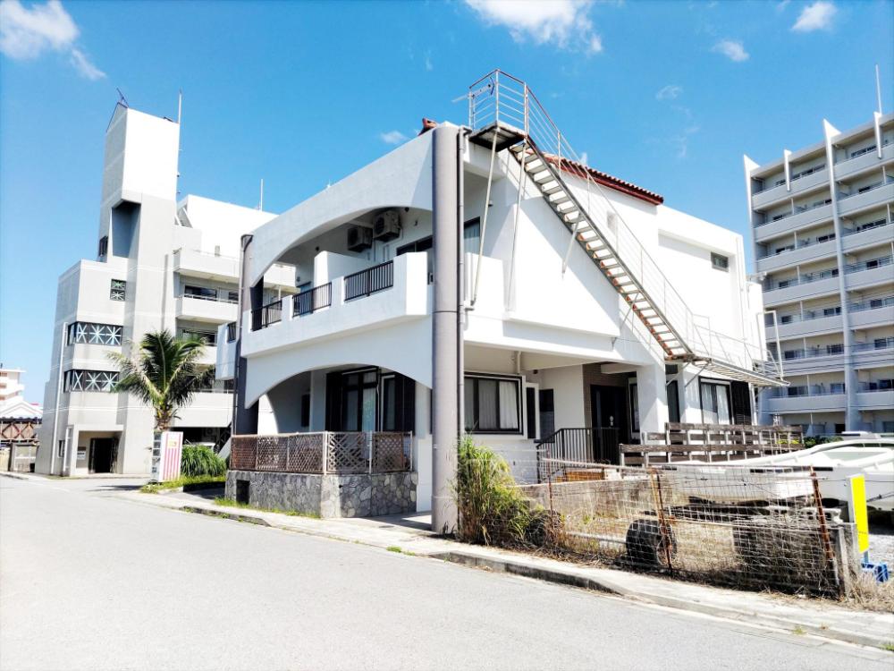 kariyushi condominium resort nago sea side house