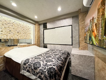 hotel rocks