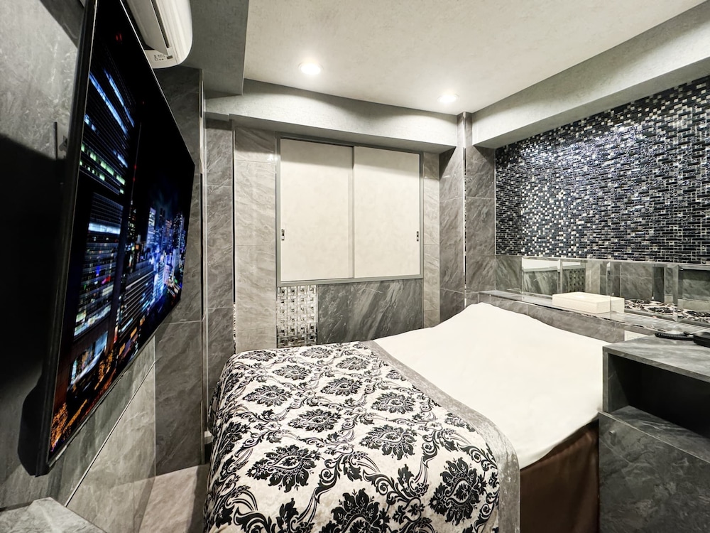 hotel rocks
