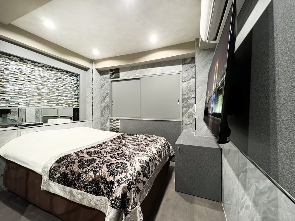 hotel rocks