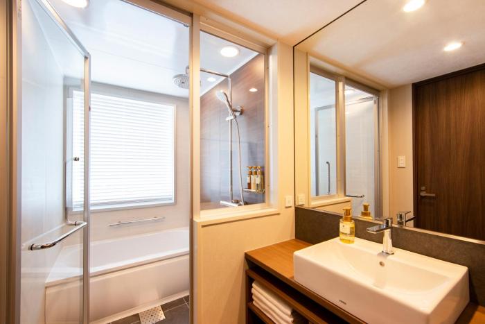 karaksa hotel grande shin osaka tower