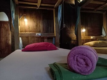 arjuna garden homestay hostel