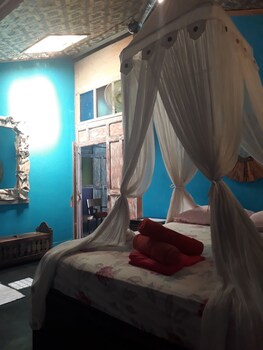 arjuna garden homestay hostel