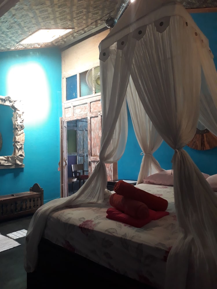 arjuna garden homestay hostel