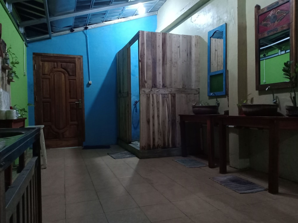 arjuna garden homestay hostel