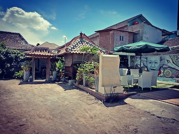 arjuna garden homestay hostel