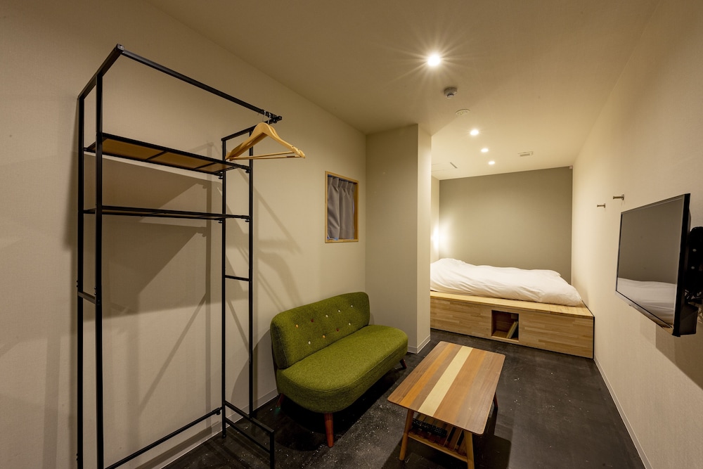 plat hostel keikyu minowa forest
