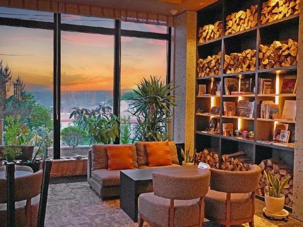 winery hotel and condominium hitohana
