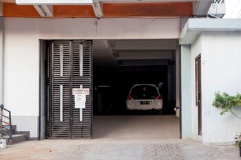 reddoorz near telkom corporate university