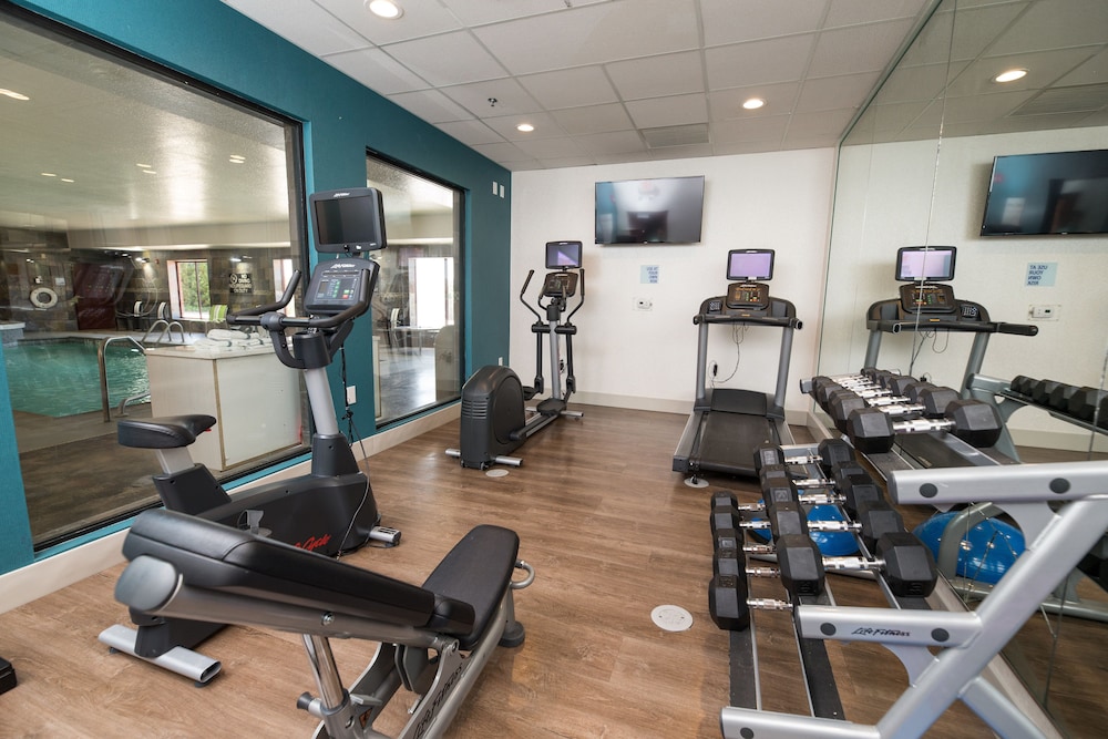 holiday inn express clinton by ihg