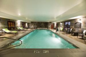 holiday inn express clinton by ihg