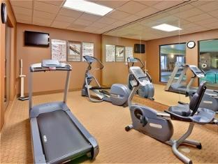 holiday inn express clinton by ihg