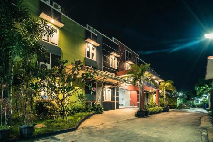 de kayakini hotel