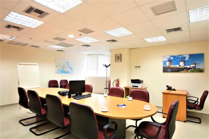 gk airport suites