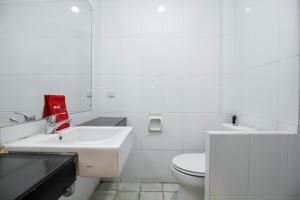 reddoorz near trans studio mall 3