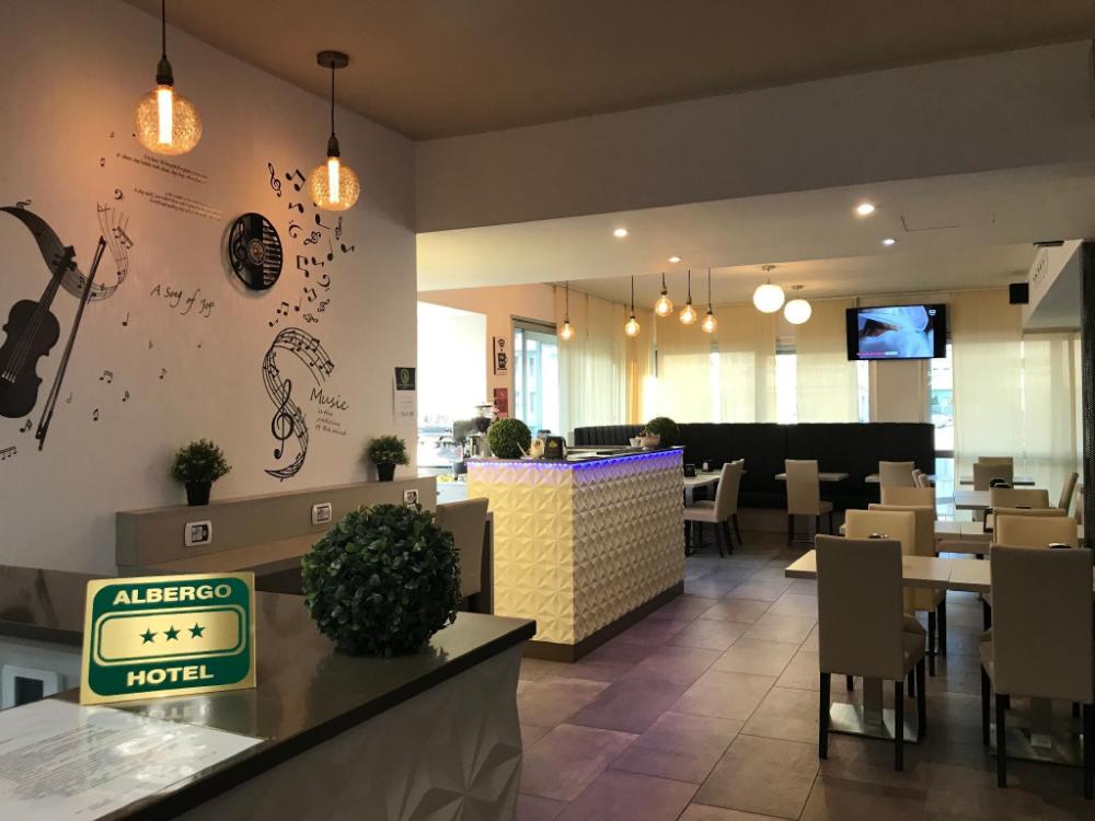hotel stradivari