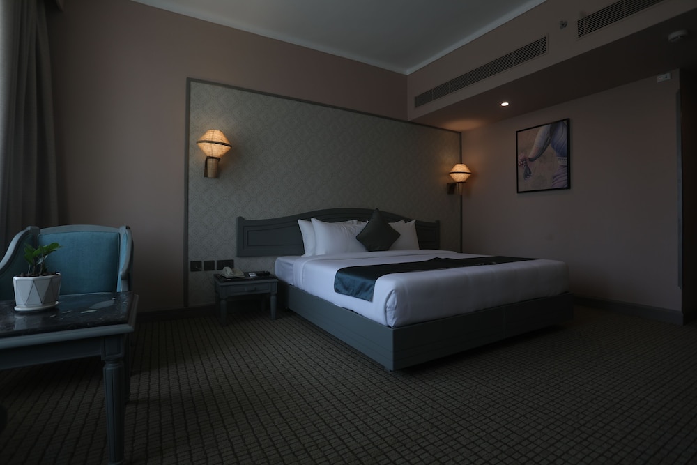 the international hotel