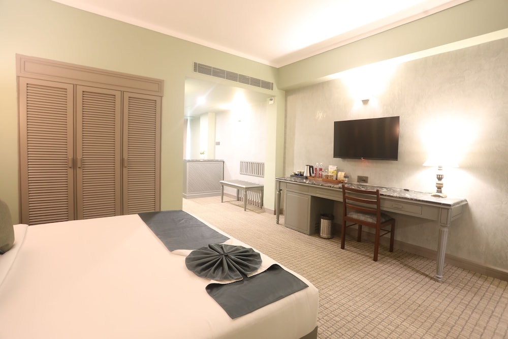 the international hotel