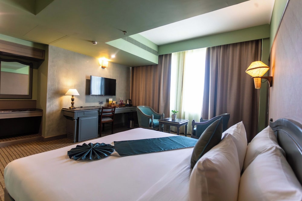 the international hotel