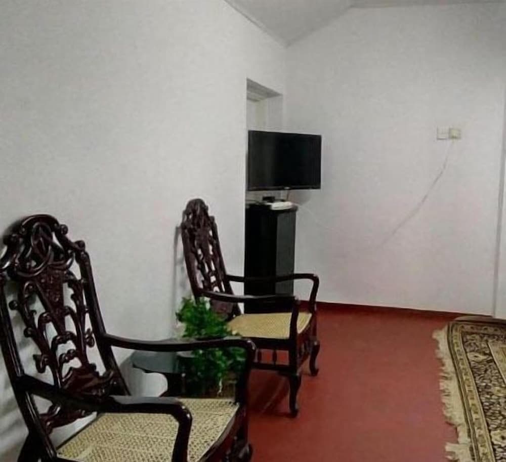 white cottage nuwara eliya