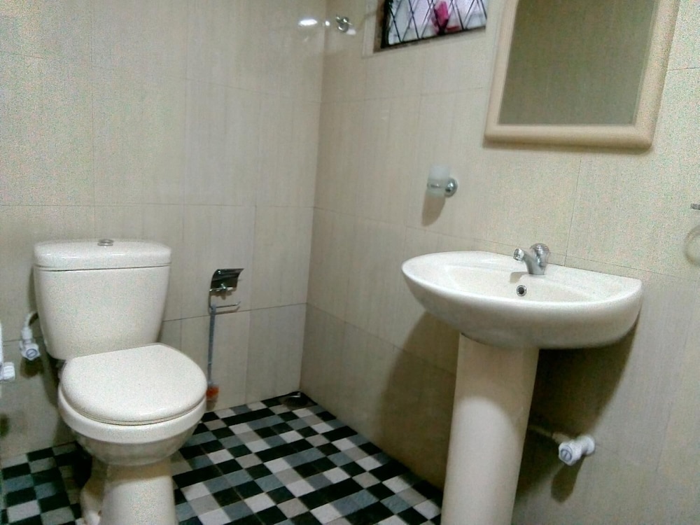 white cottage nuwara eliya